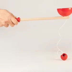 Jogo tradicional copo e bola